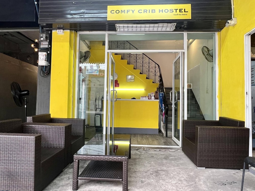 comfy crib hostel