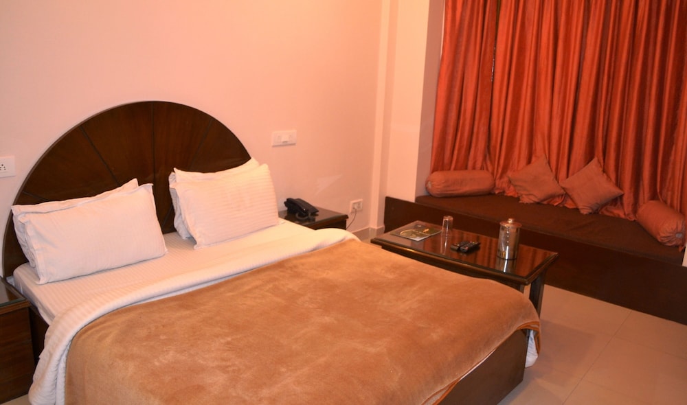 Hotel Majestic Oak Bush