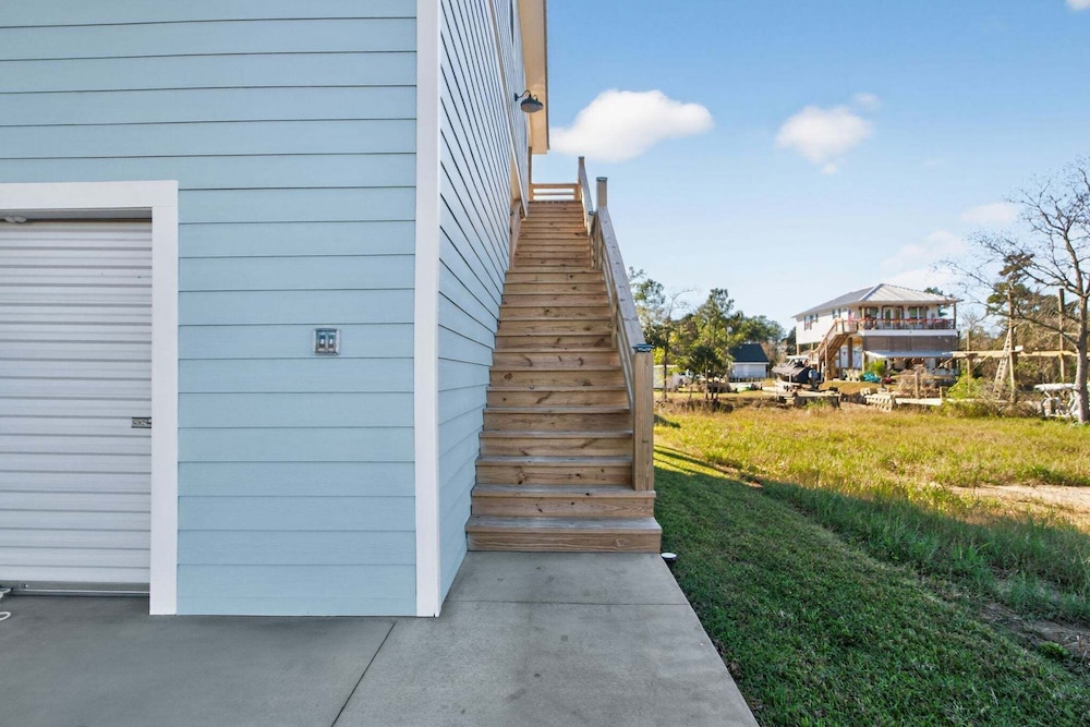 Bayou Bay Breeze 4 Bedroom Home