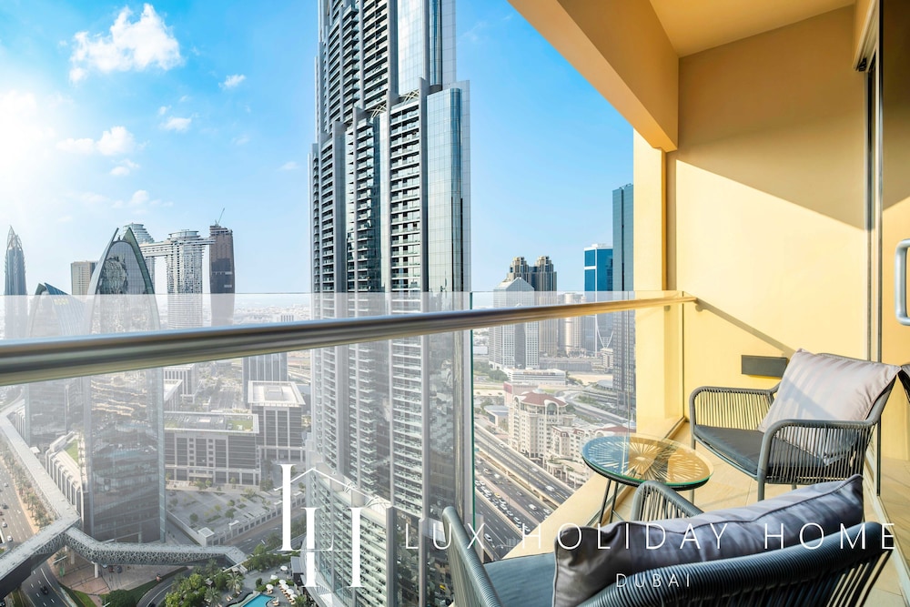LUX | The EMAAR Fashion Avenue Studio