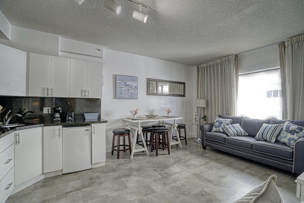 Private Apartments at the Casablanca