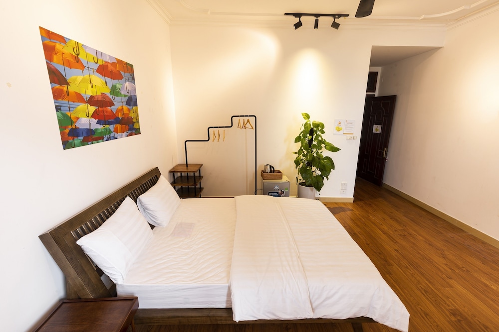 Em Am Homestay - West Lake