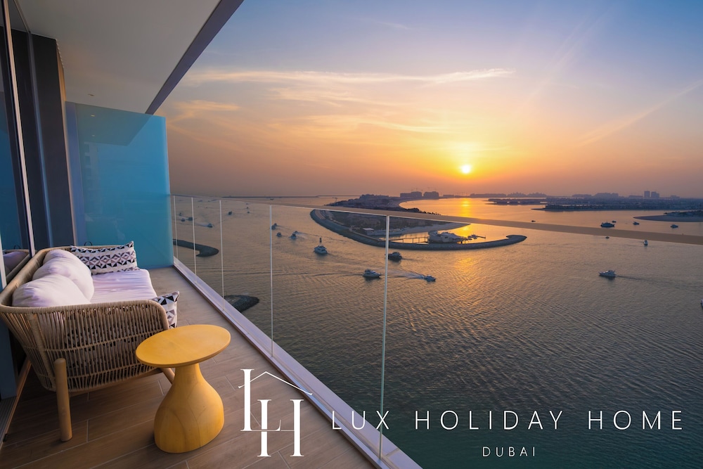 LUX The Atlantis View Luxury Beach Suite