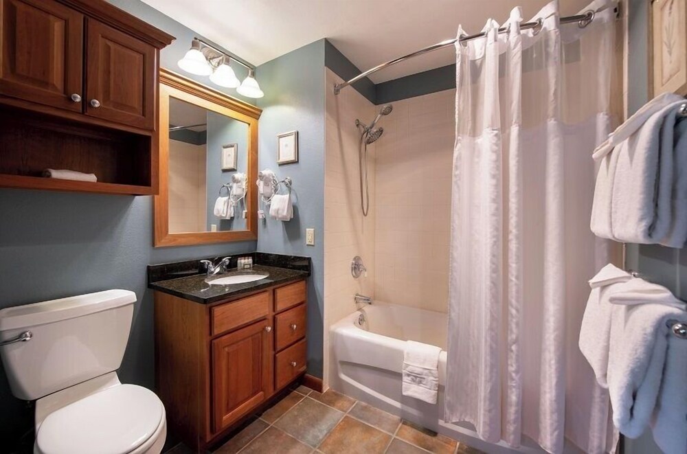 Zephyr Mountain Lodge Condos