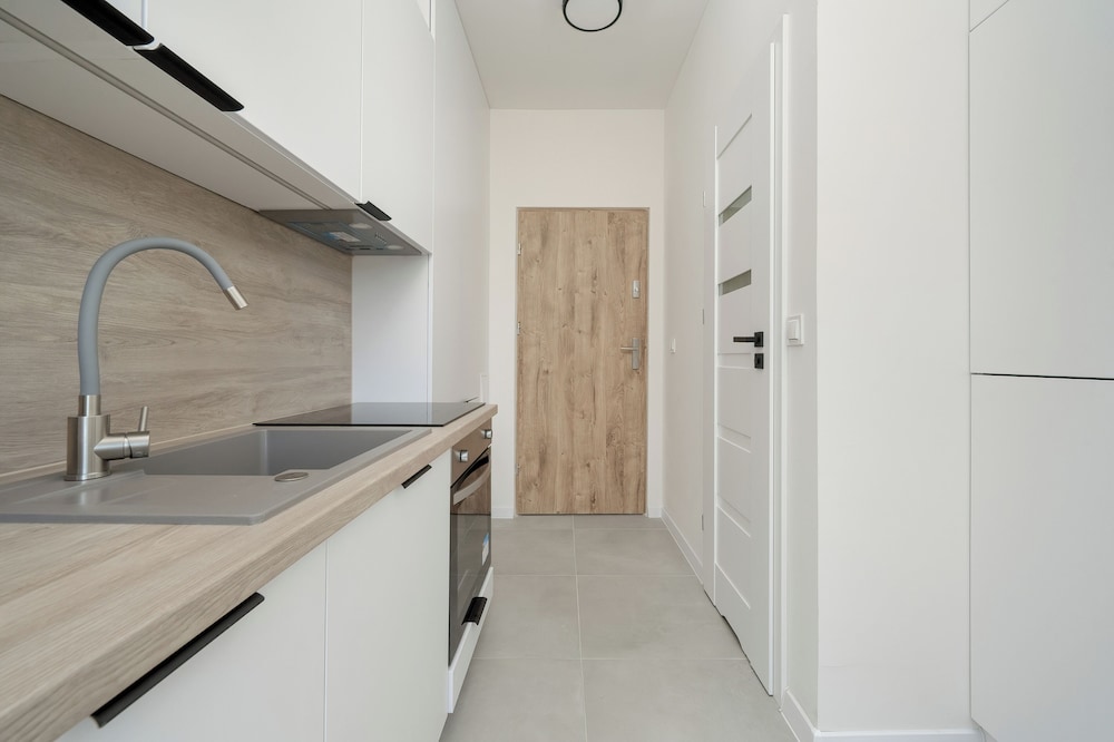 Comfortable Wroclaw Studio by Renters