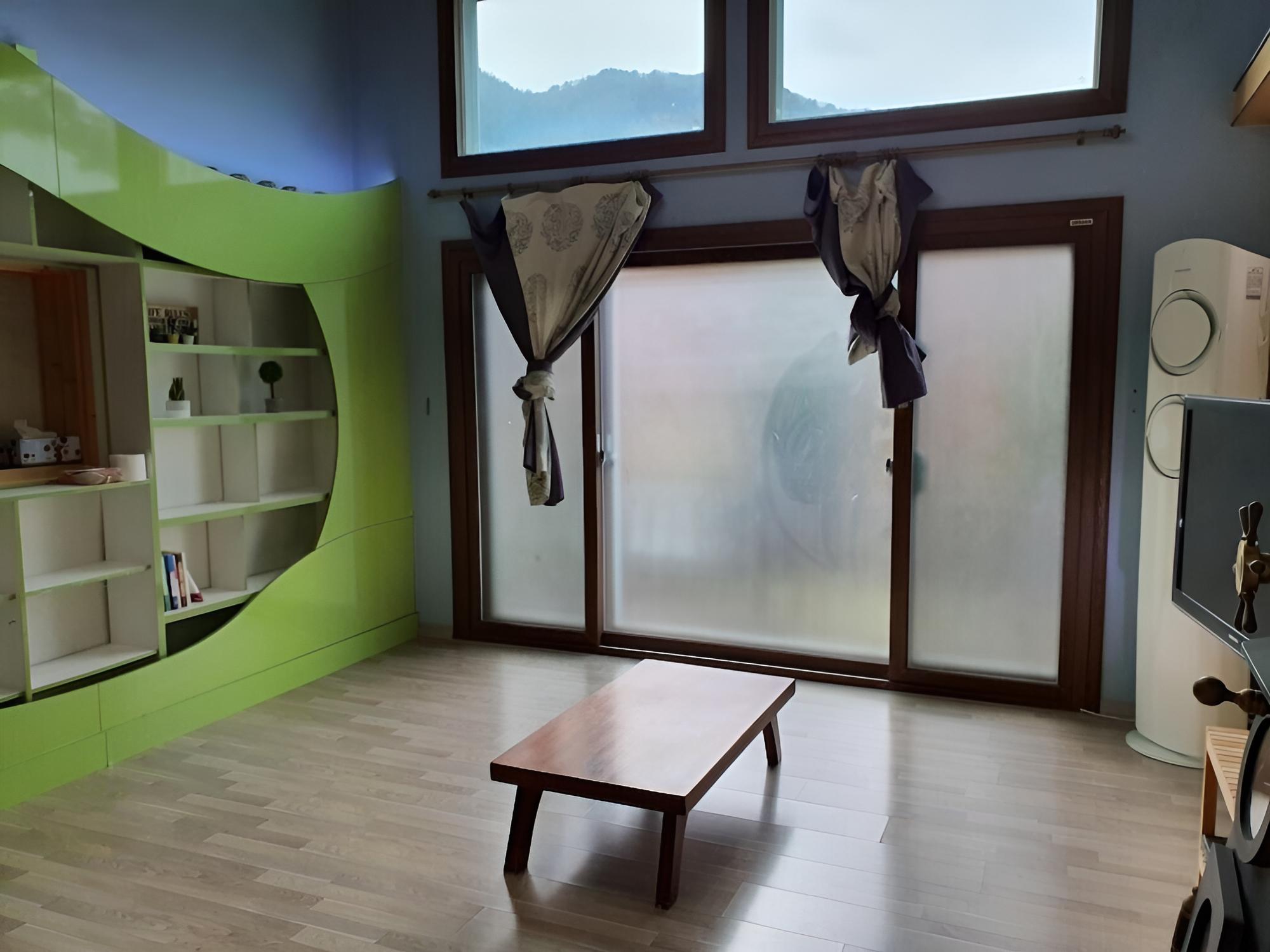Muju Caravan Pesnion view 2