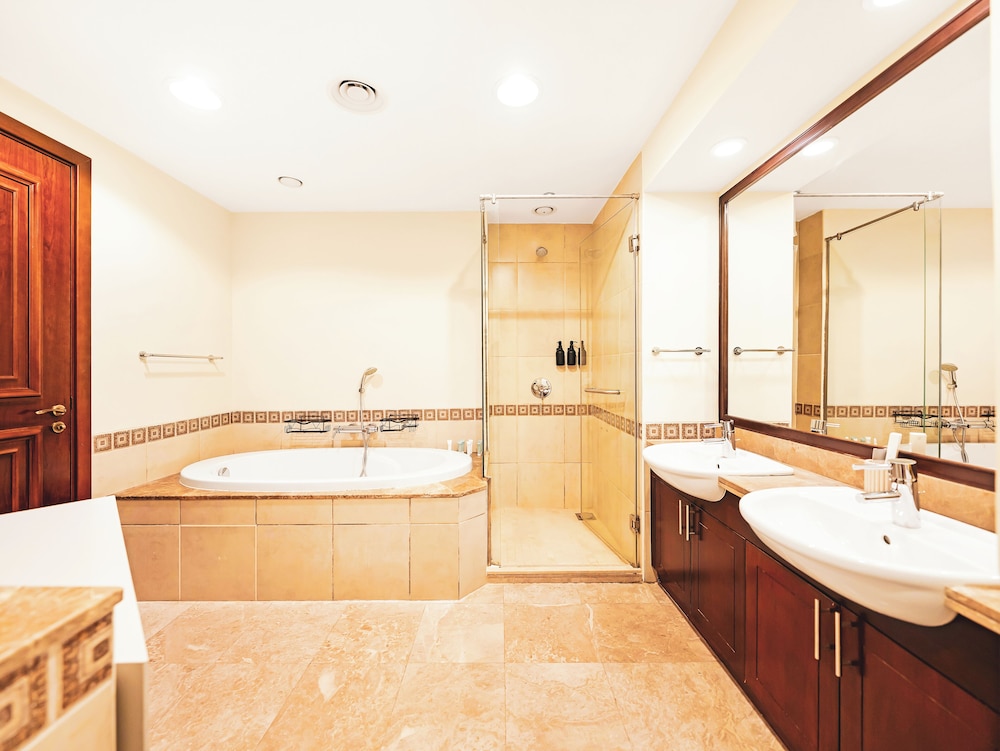 New Fairmont Residences by Propigo