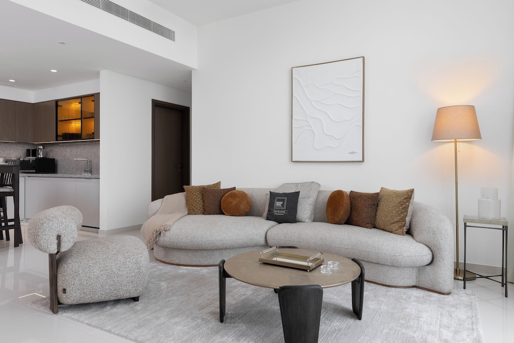 Maison Privee - Coastal Living w/ Uninterrupted Sea and Palm Views