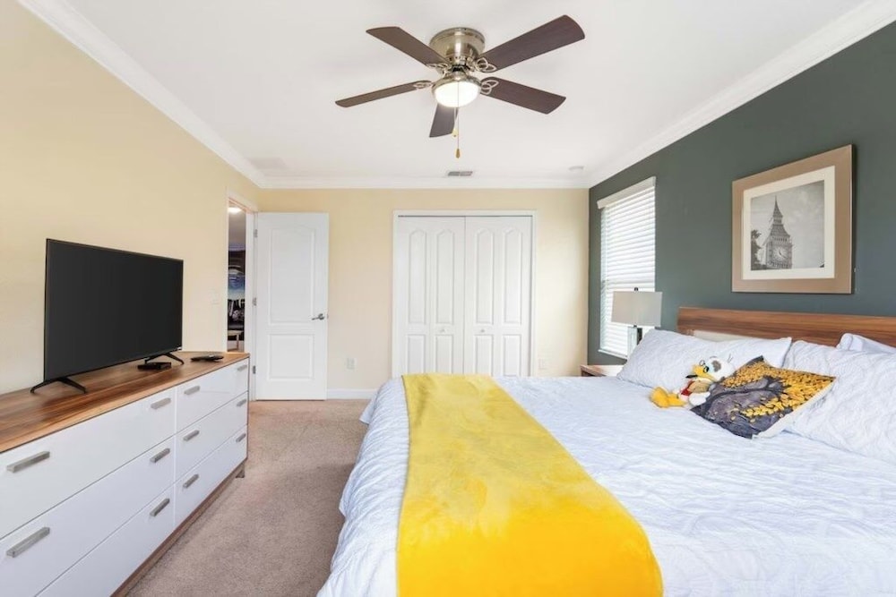 Sugar Palm Place 6 Bedroom Home