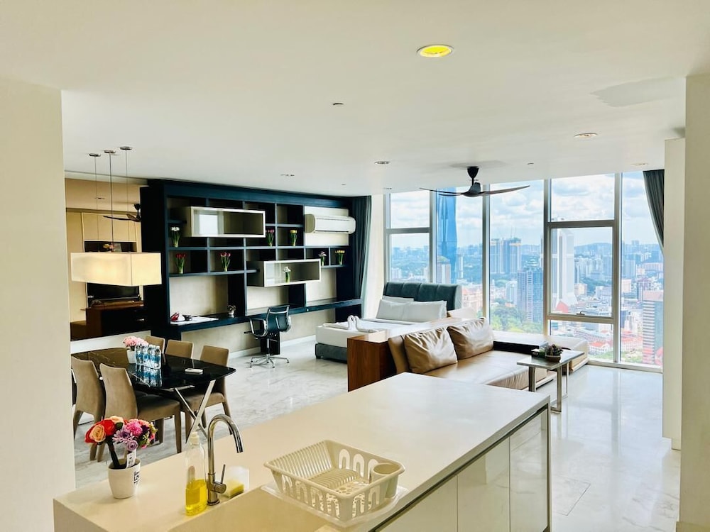 The Platinum Suites KLCC By Sky Pool