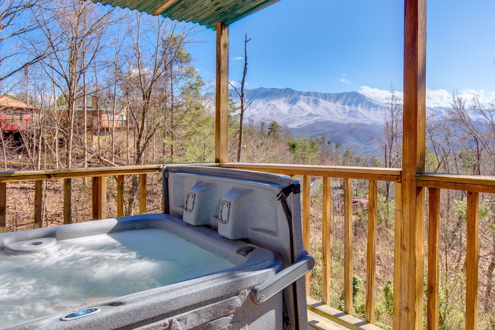 Smoky Mountain Dreams by Jackson Mountain Rentals