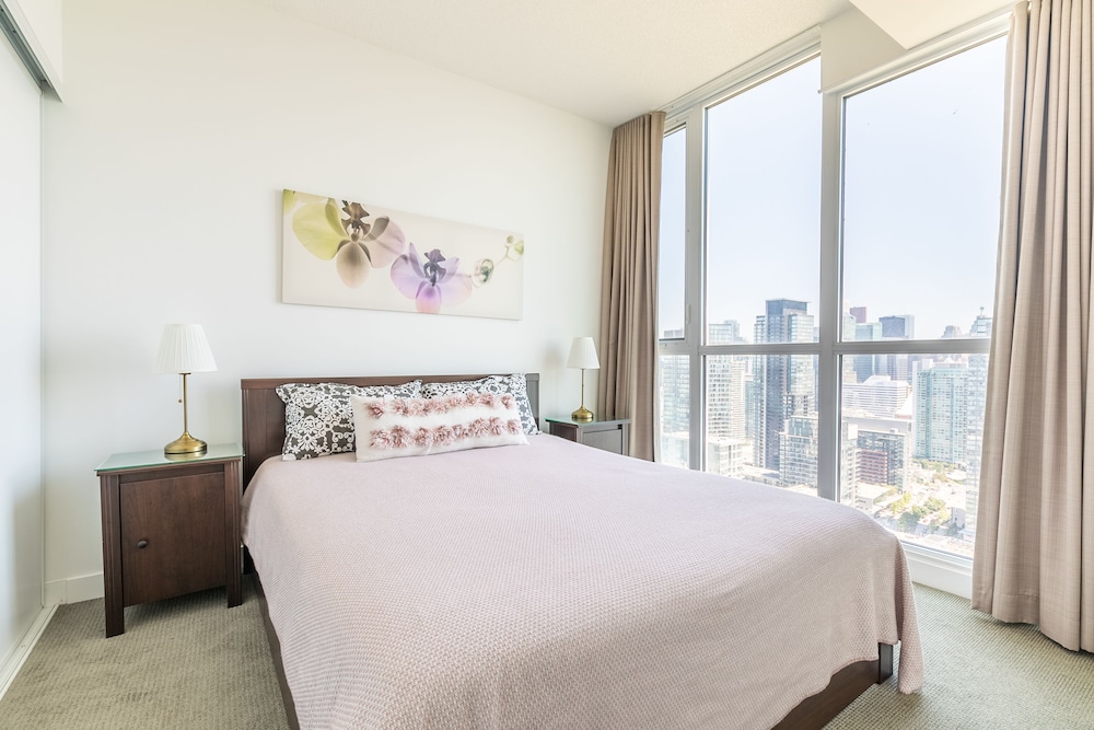 Simply Comfort Stunning Downtown Condos - Image 5