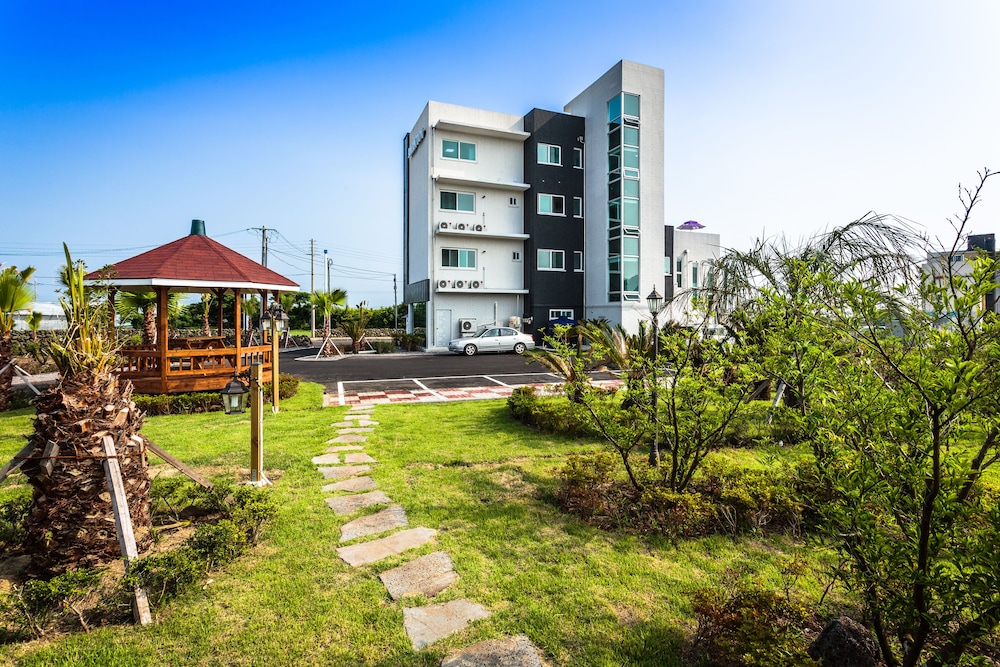 Amantov Pension, Seogwipo - 23