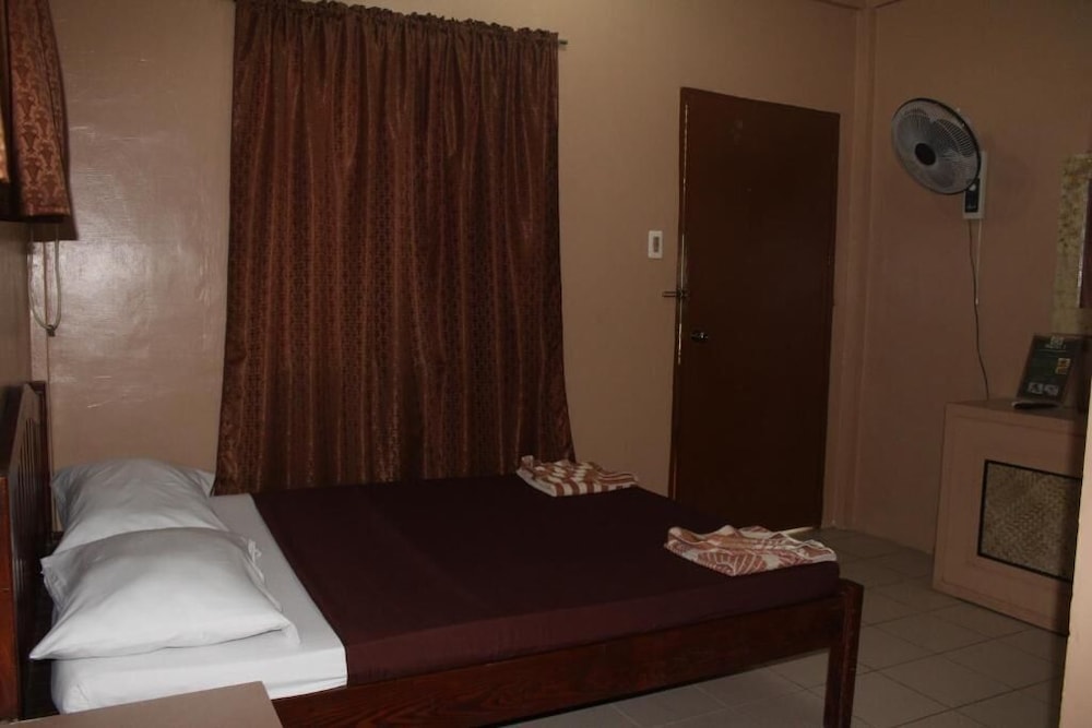 Coron Village Lodge