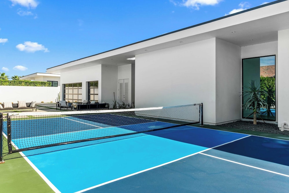 Villa Sleeps 17 w/ Pool, Firepit, Putting Green Bravo Villa 3 by Avantstay
