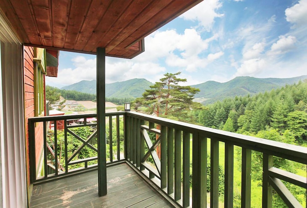 Camp Star Pension