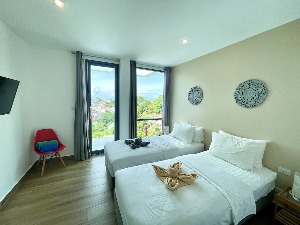 Baan Saint Tropez Villas Kata Beach