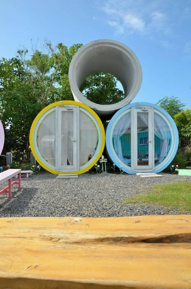 Pipe House Hostel