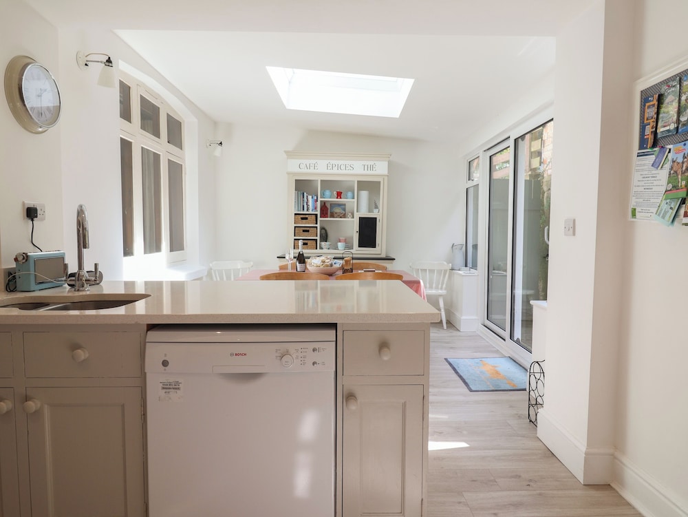 5 Belmont Terrace
