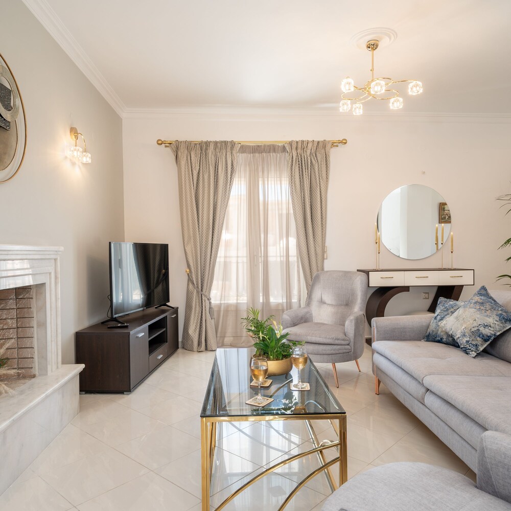 Luxury Villa Irene Metaxata