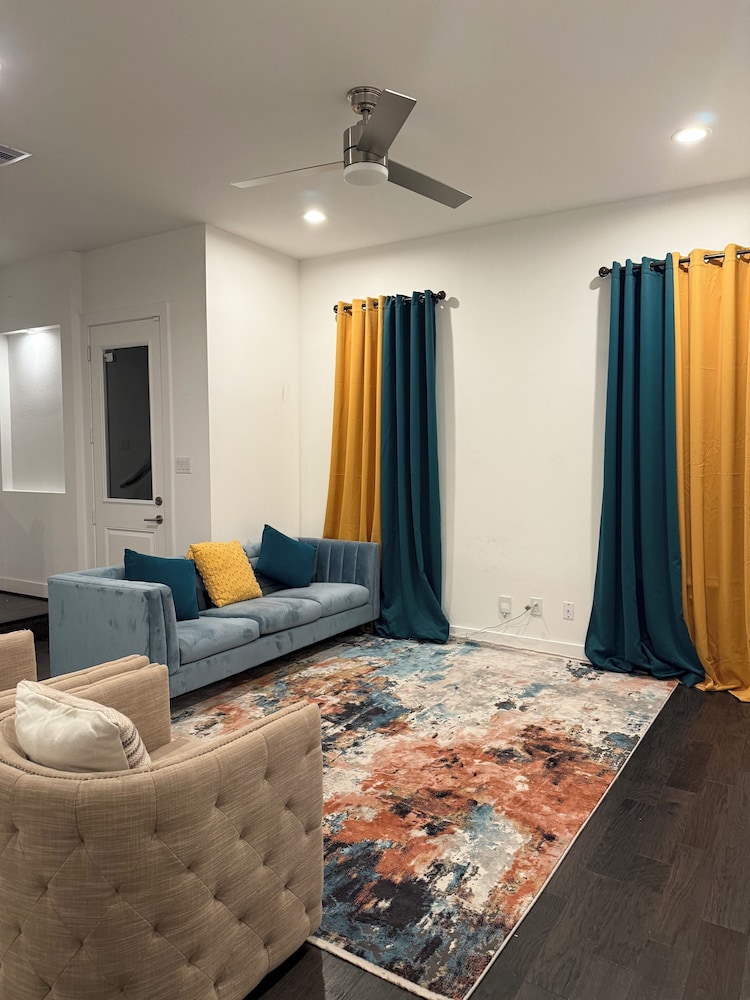 Luxury 3BR for Families Nurses and Group