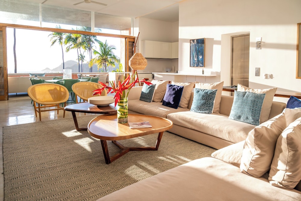 El Careyes Club & Residences