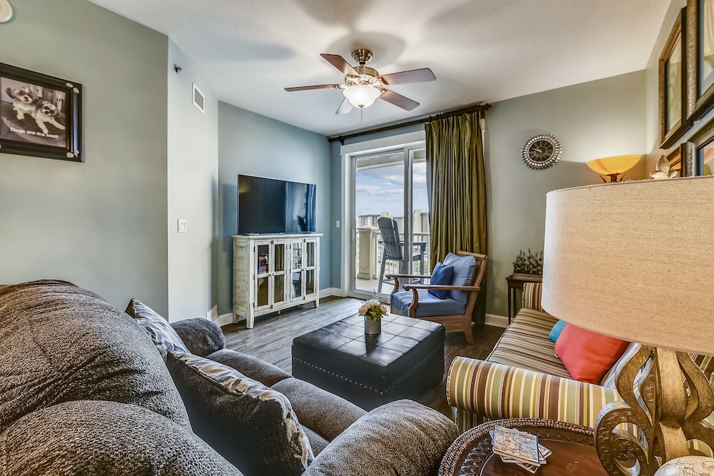 Grand Panama Beach Resort by Book That Condo