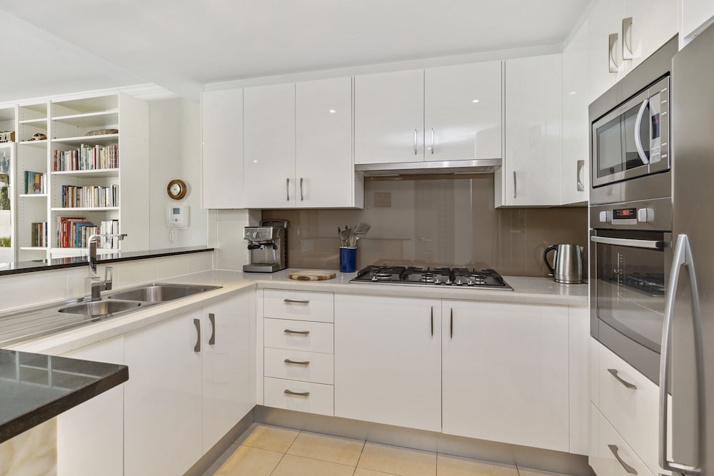 Gorgeous 2-bed Unit Near Riverside Parks