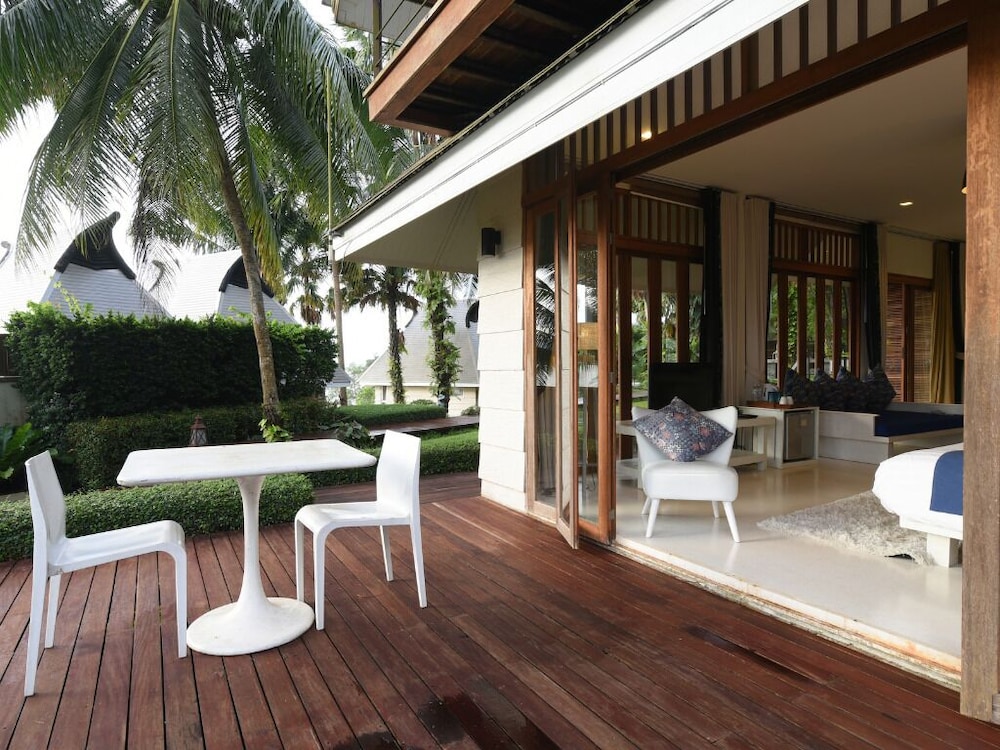 The Blue Sky Resort Ranong