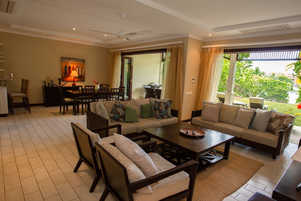 Spas Villas