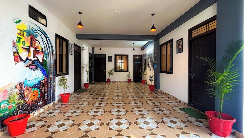 Skyard Hostel & Homestay (Harsil Valley)