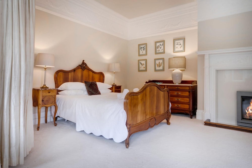 Richmond Place - Apartment in Private Mansion