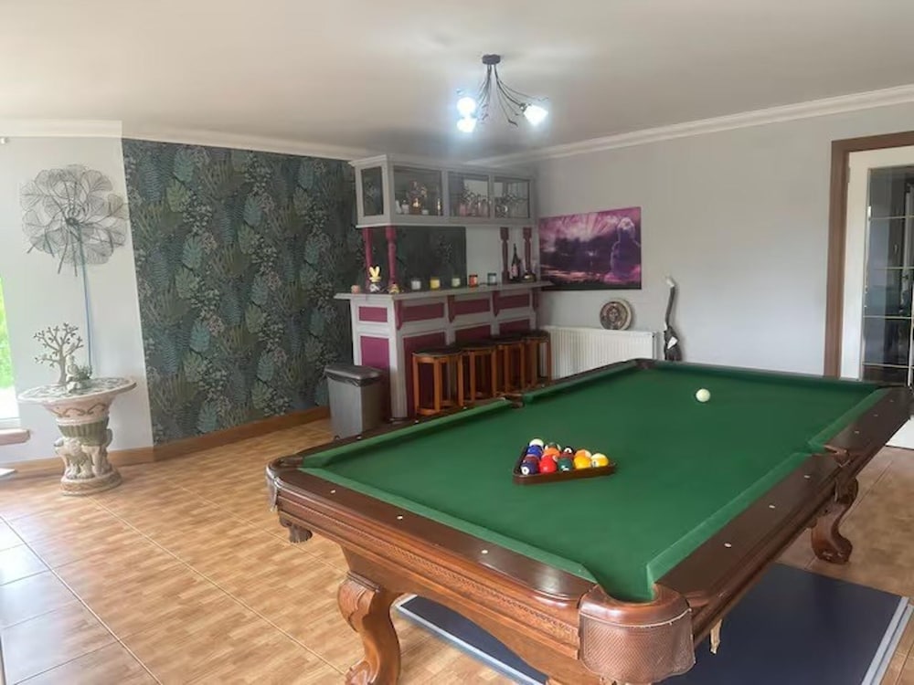 Shottskirk 5-bed Farmstay, Sleeps 13 With Hot Tub