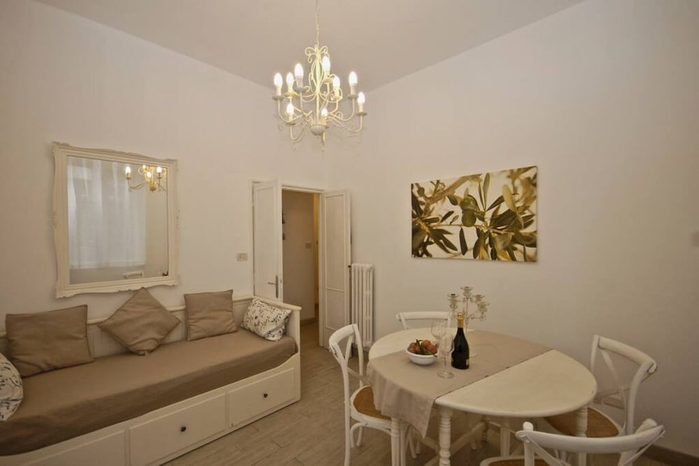 Penthouse Alisa - Penthouse Alisa
