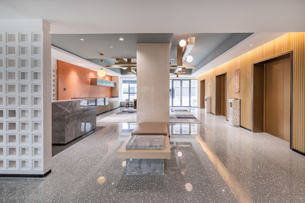 GZ Baiyun Airport MeHood Liz Hotel T1