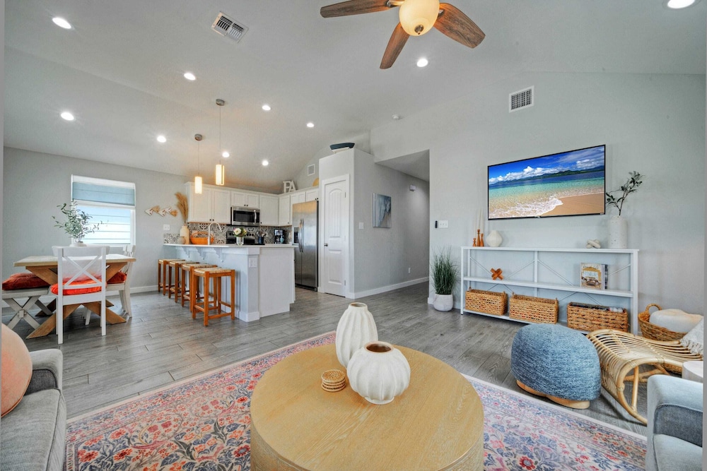 Salty Texan by Avantstay Central Location, Views