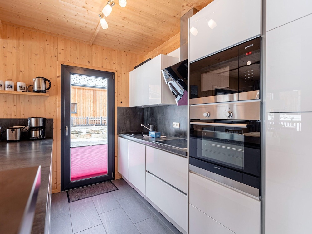 Lovely Chalet With hot tub