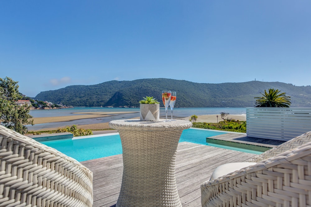 Amanzi Island Boutique Hotel