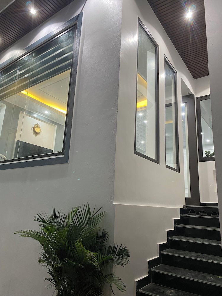 ALUC HOUSE