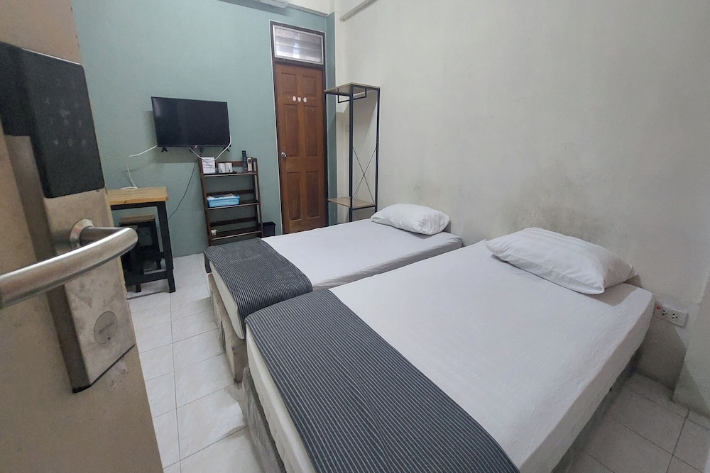 Sukhum Mega Bangna Guest House