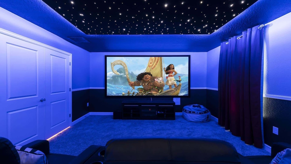 Greenview 8BR Home Private Theater Pool/spa/games