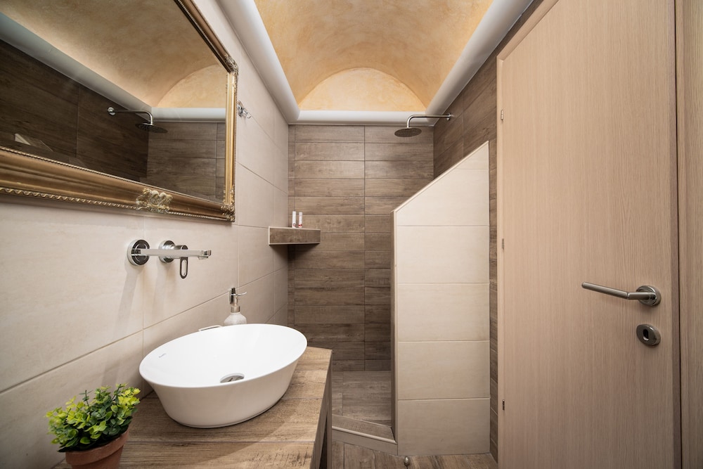 Pithos Apartments photo 3