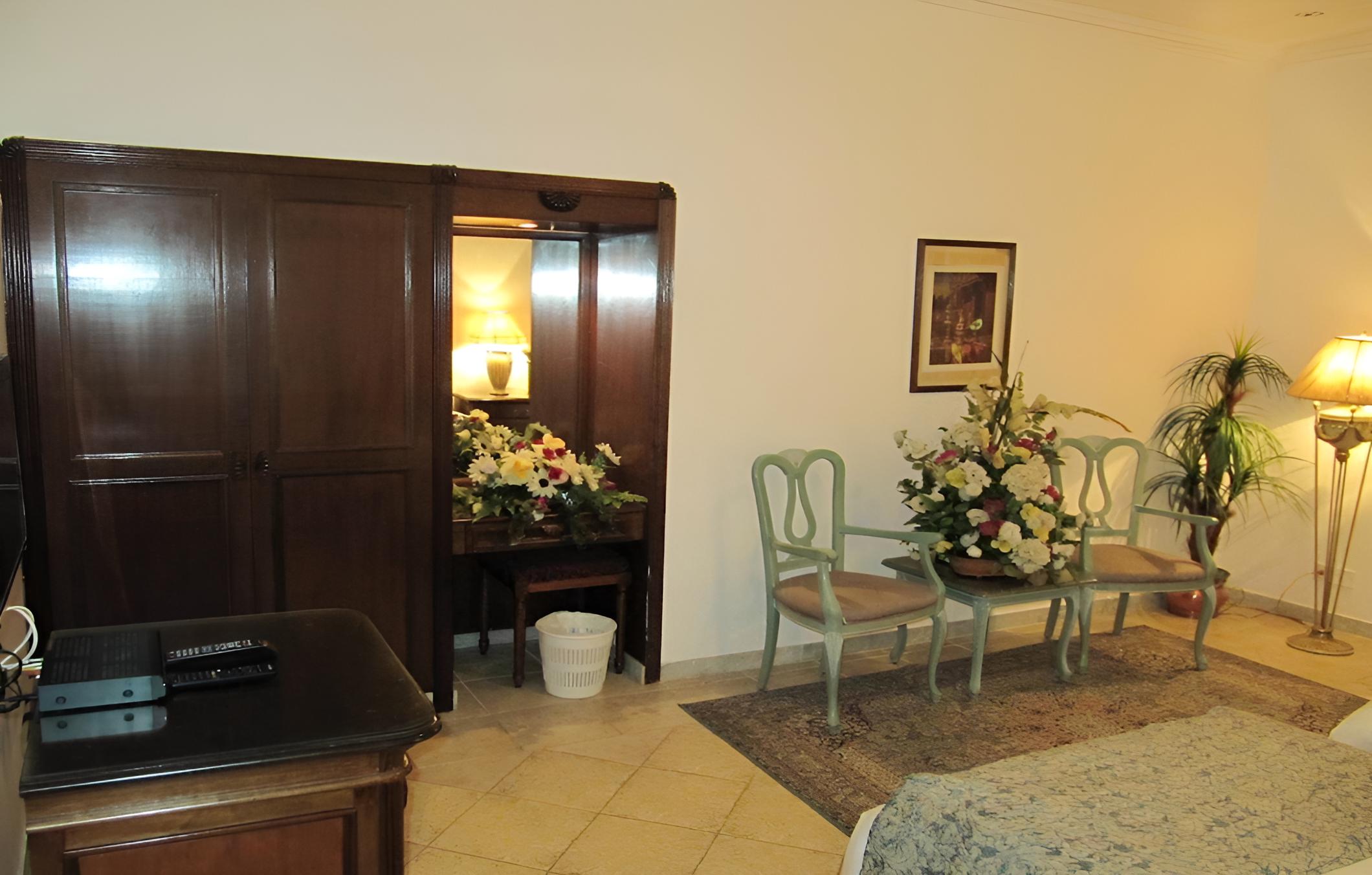 Rotanah Hotel