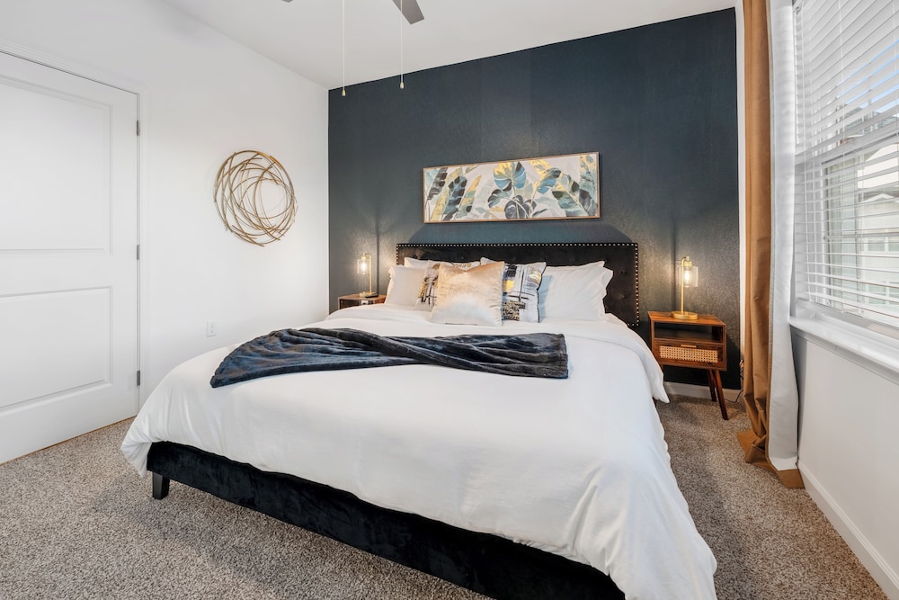 Luxurious Apartments - Pool Gym Bikes