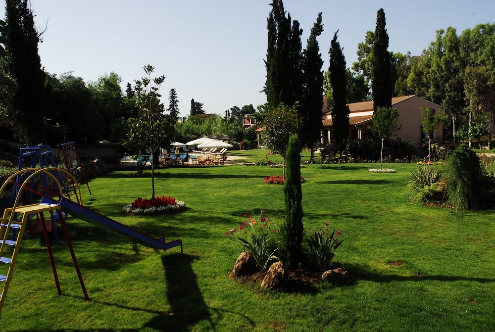 Photo 18