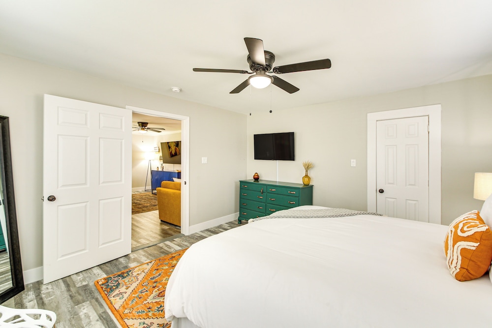 Walk to Casino: Home w/ Deck in Hot Springs!
