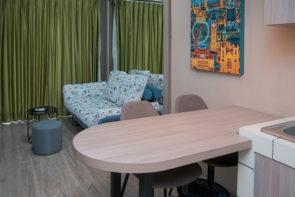 Good Place and Homey 2BR at Apartment Serpong Greenview