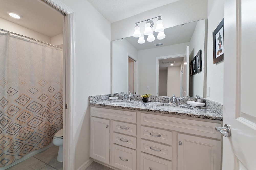260 Jetty Way