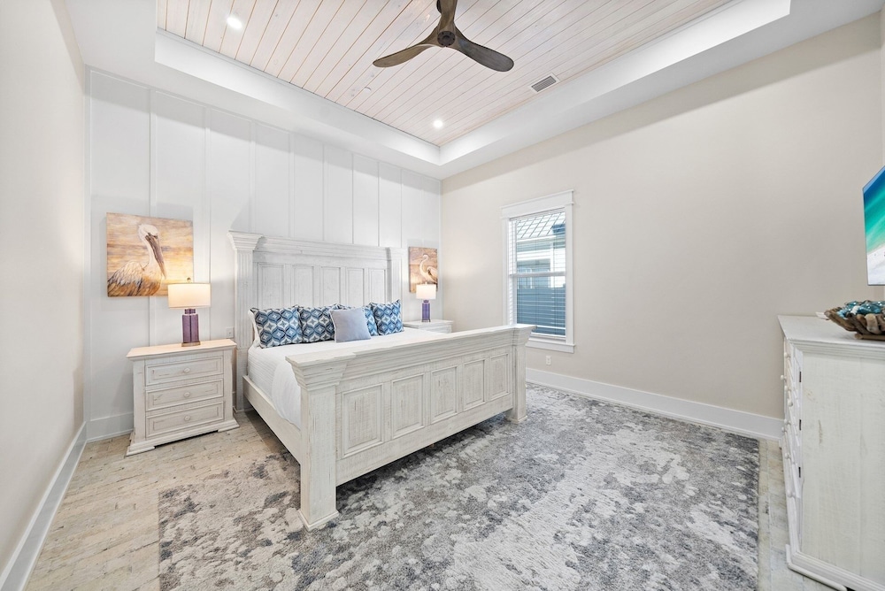 Pink Tequila Sunrise 7 Bedroom Home