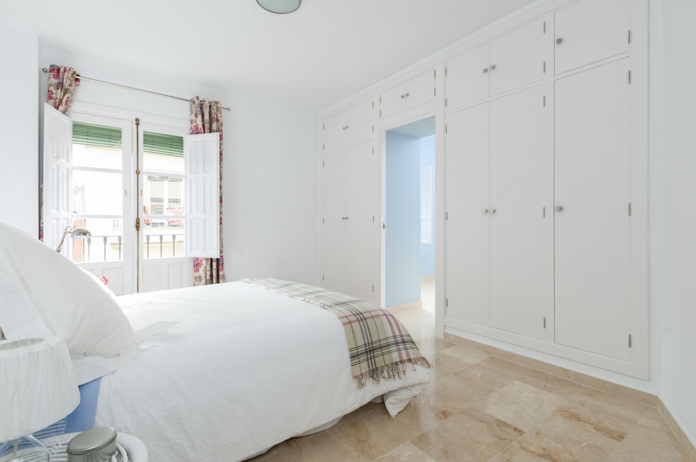 Genteel Home Iris view 3
